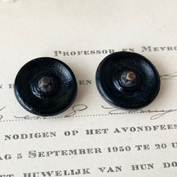 【送料無料】2個 1930s チェコ製 アンティーク ヴィンテージ 黒ガラスボタン 素材 [EY8418] 5枚目の画像