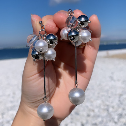 #990 パール シルバー じゃらじゃら ピアス イヤリング ハンドメイド パールじゃらじゃらシルバービーズピアス／イヤリング コネクター