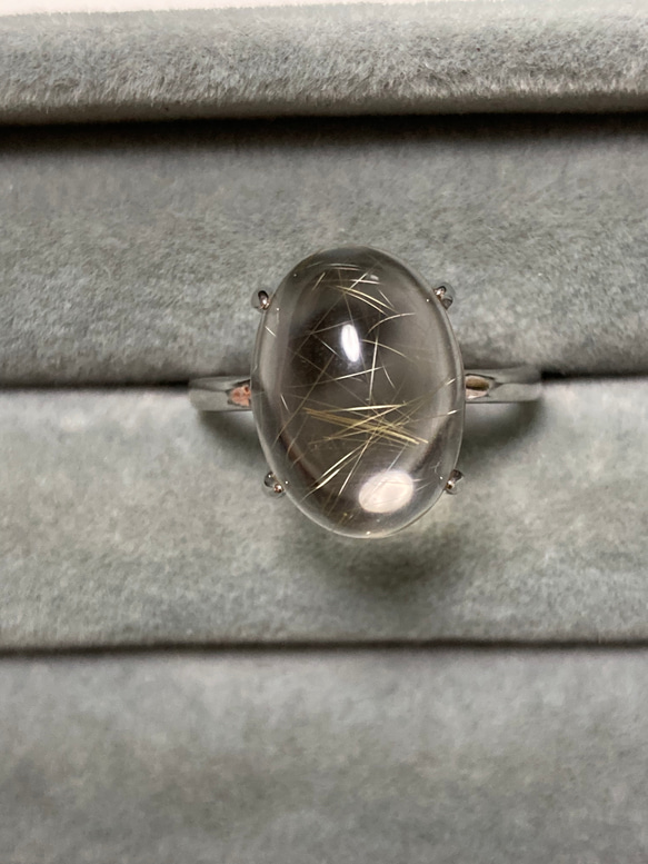 大粒　星が舞う14✖️10mm ゴールデンルチルクォーツ　ロジウムコーティングシルバー925 フリーサイズリング　指輪　 1枚目の画像