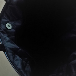 ブラックのふわりトートバッグ「Creema限定」 4枚目の画像