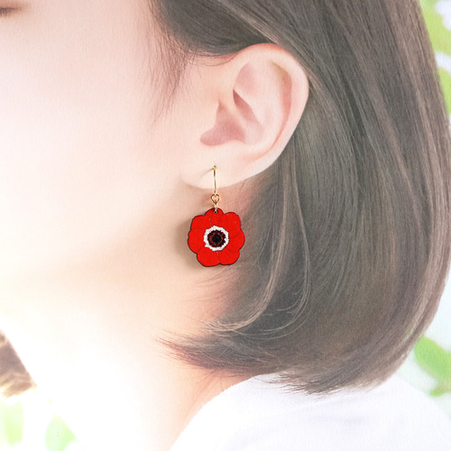BLOOM】赤いアネモネ一輪ピアス/p1493 ピアス（フック・チェーン