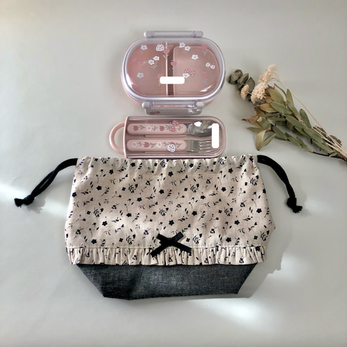 ⭐小花柄⭐巾着　M　お弁当袋★入園入学 ⭐小花柄⭐巾着Mお弁当袋☆入園入学