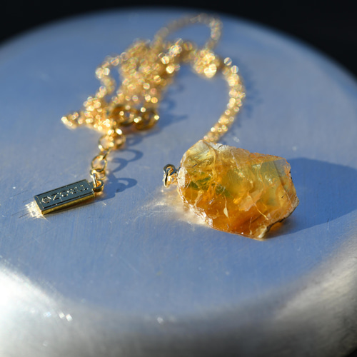 054 Stay Gold Collection】 スフェーン 鉱物原石 ネックレス 天然石