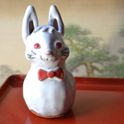 【新着！干支】ウサギのタキシード　＊白萩　置物　★萩焼　 3枚目の画像