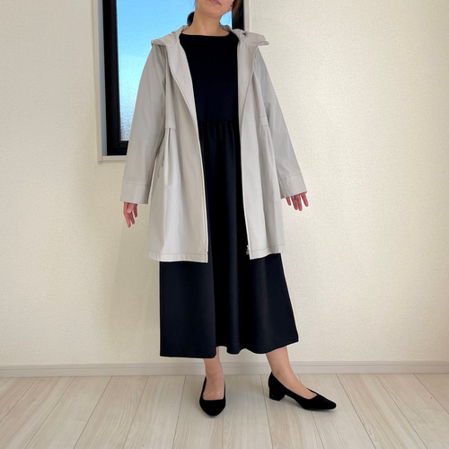 カジュアル&フォーマル ゆったり着れる切り替えギャザーワンピース