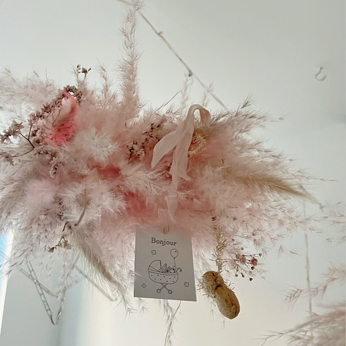 ふんわりピンク＊パンパスグラスフライングリース春リースドライ