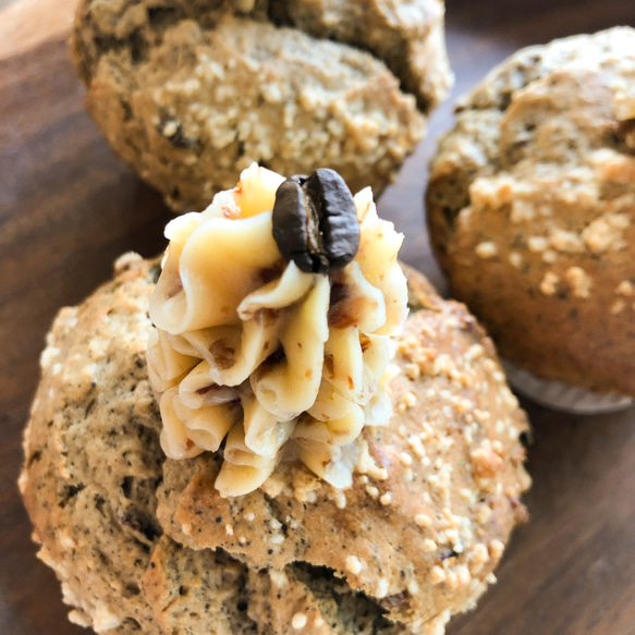 コーヒーラムレーズンのマフィン/プチギフトにもおすすめ/手作り焼き菓子 1枚目の画像