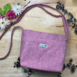 &lt;限1件&gt; [Walk Pochette] Wool Tweed Pink Smartphone Shoulder 第1張的照片