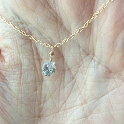 氷の雫みたいな涙型ダイヤの一粒ネックレス 0.24ct  K18 上品 シンプル 大人可愛い 普段使い 9枚目の画像