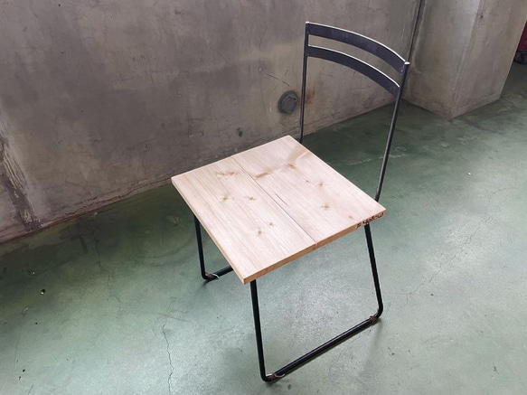 【PT-C01】アイアンと木のシンプルなチェア　ダイニングテーブル・デスク用　鉄脚椅子　無垢材 2枚目の画像