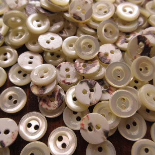 高瀬貝のボタン 10mm 品番No.1 20個 ボタン shellstory (貝物語） 通販 