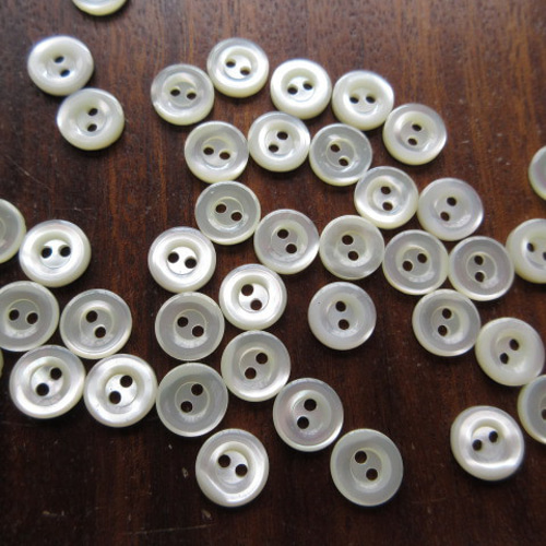 高瀬貝のボタン 10mm 品番No.1 20個 ボタン shellstory (貝物語） 通販 