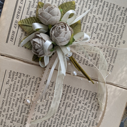 有包裝♡入學典禮、畢業典禮、儀式用的天然亞麻玫瑰花束胸花 第2張的照片
