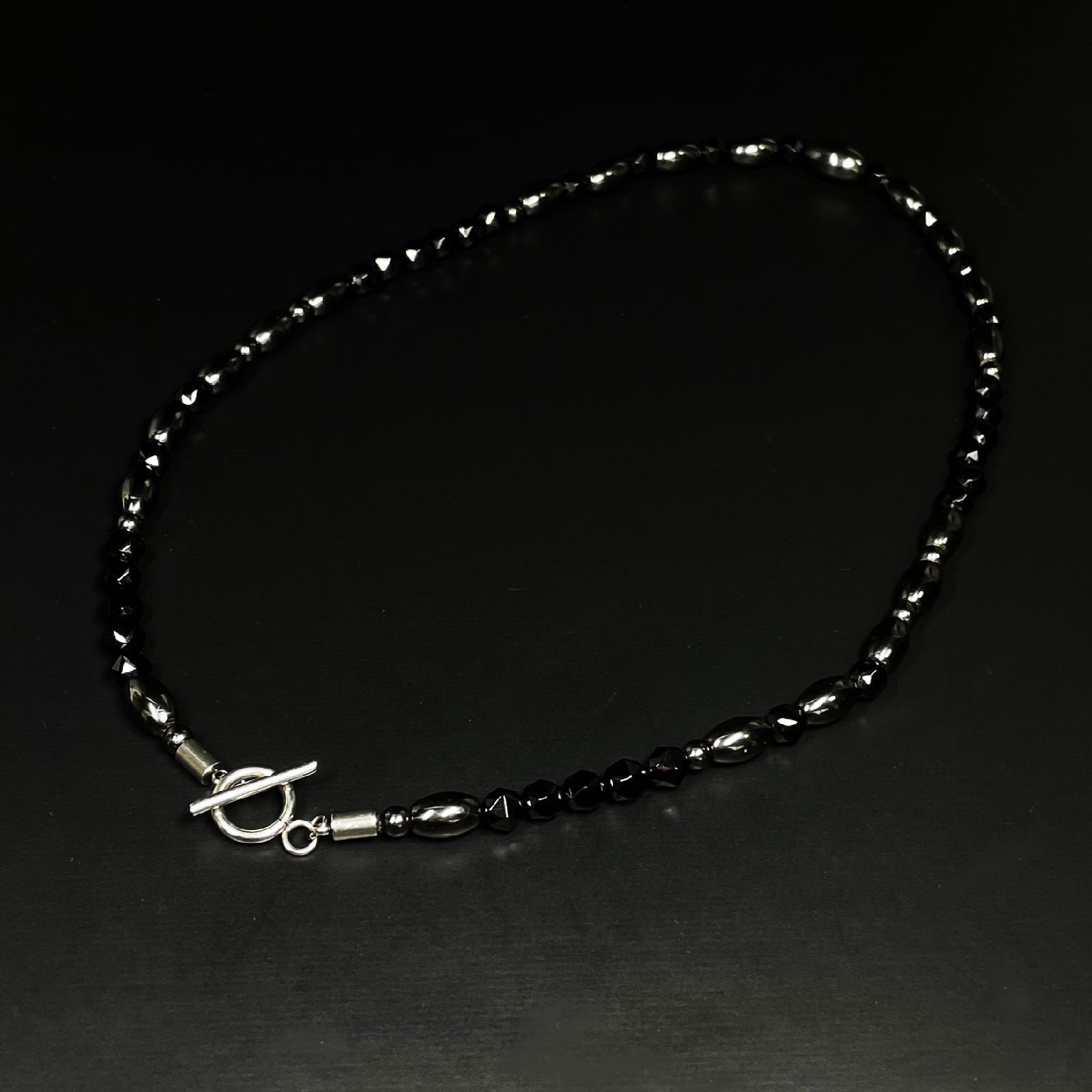 【運動パフォーマンス向上】ヘマタイト スターカットスピネル 天然石 磁気ネックレス マンテルパーツもお洒落 芸能人愛用