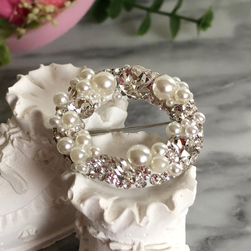 再販】クリスタル&パール ブローチ サークル型 セレモニー ② ブローチ