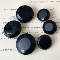 【送料無料】6個 1930s チェコ製 アンティーク ヴィンテージ 黒ガラスボタン 素材 [EY8419] 2枚目の画像
