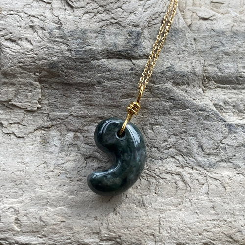 出雲鏡石 (大サイズ）◇K24出雲型鏡石の勾玉◇K24純金ペンダントトップ