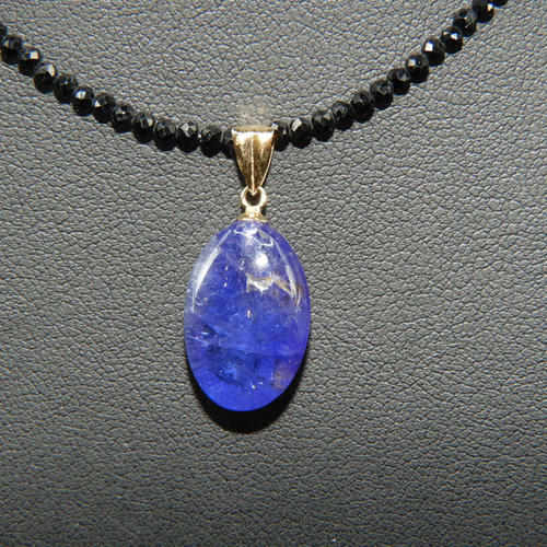 タンザニアの秘宝！宝石質ナチュラルタンザナイトのK18YGペンダント