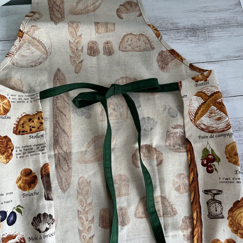 送料無料】エプロン（パン柄） エプロン 4 leaf clover 通販 15329346