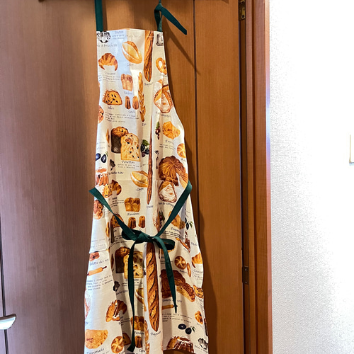 送料無料】エプロン（パン柄） エプロン 4 leaf clover 通販｜Creema  