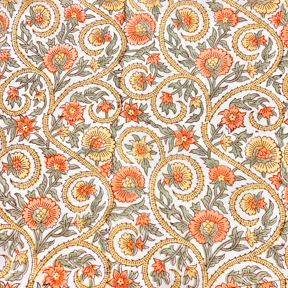 【50cm単位】ホワイトイエローオレンジフラワー　インド　ハンドブロックプリント生地　テキスタイル  コットン 3枚目の画像