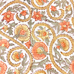 【50cm単位】ホワイトイエローオレンジフラワー　インド　ハンドブロックプリント生地　テキスタイル  コットン 2枚目の画像