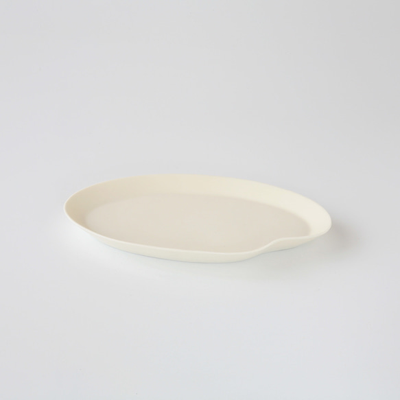 白磁　オーバル　平皿　長皿　マット 1枚目の画像
