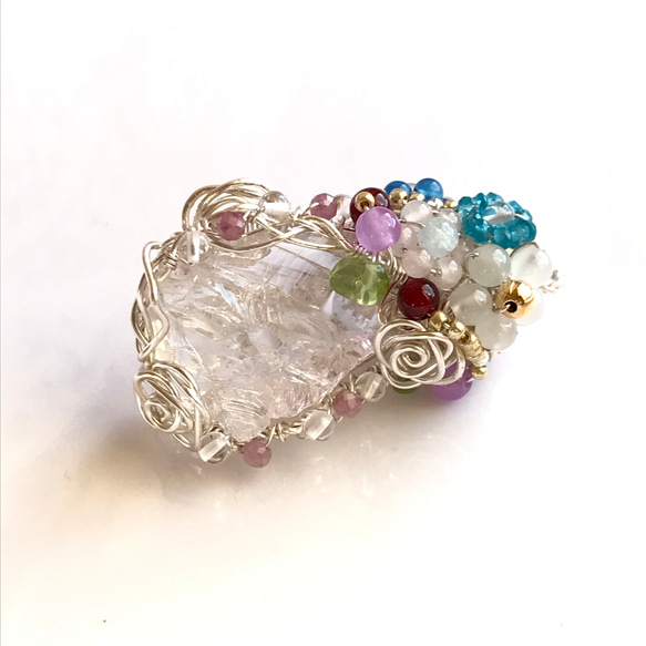 WP-31 マダガスカル水晶原石 ワイヤーラッピング フラワーペンダント