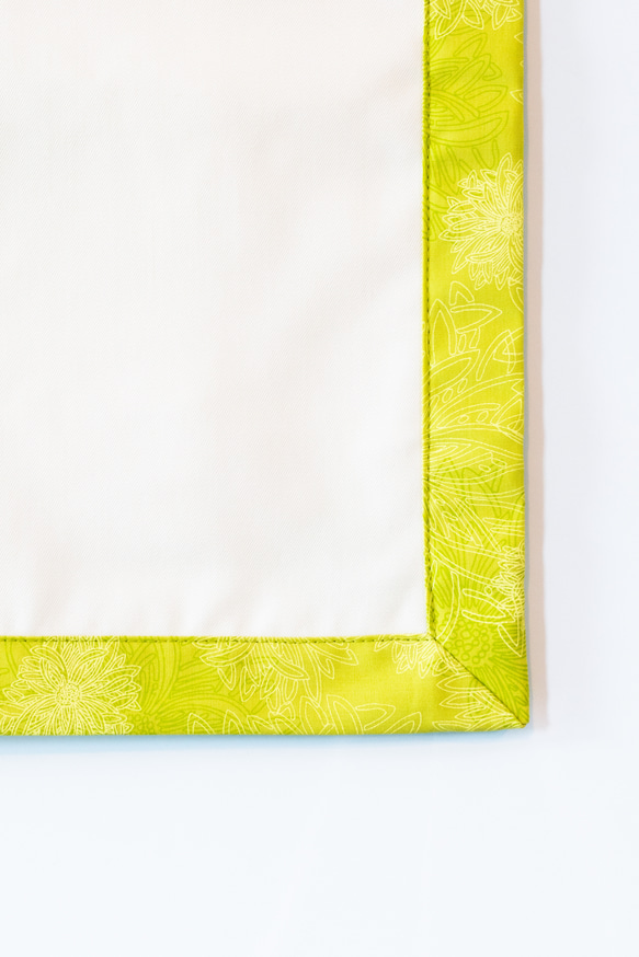 瞑想用アーサナ (瞑想用の下に引くマット）　meditation 瞑想用の下に引くマット ブラック孔雀の羽柄