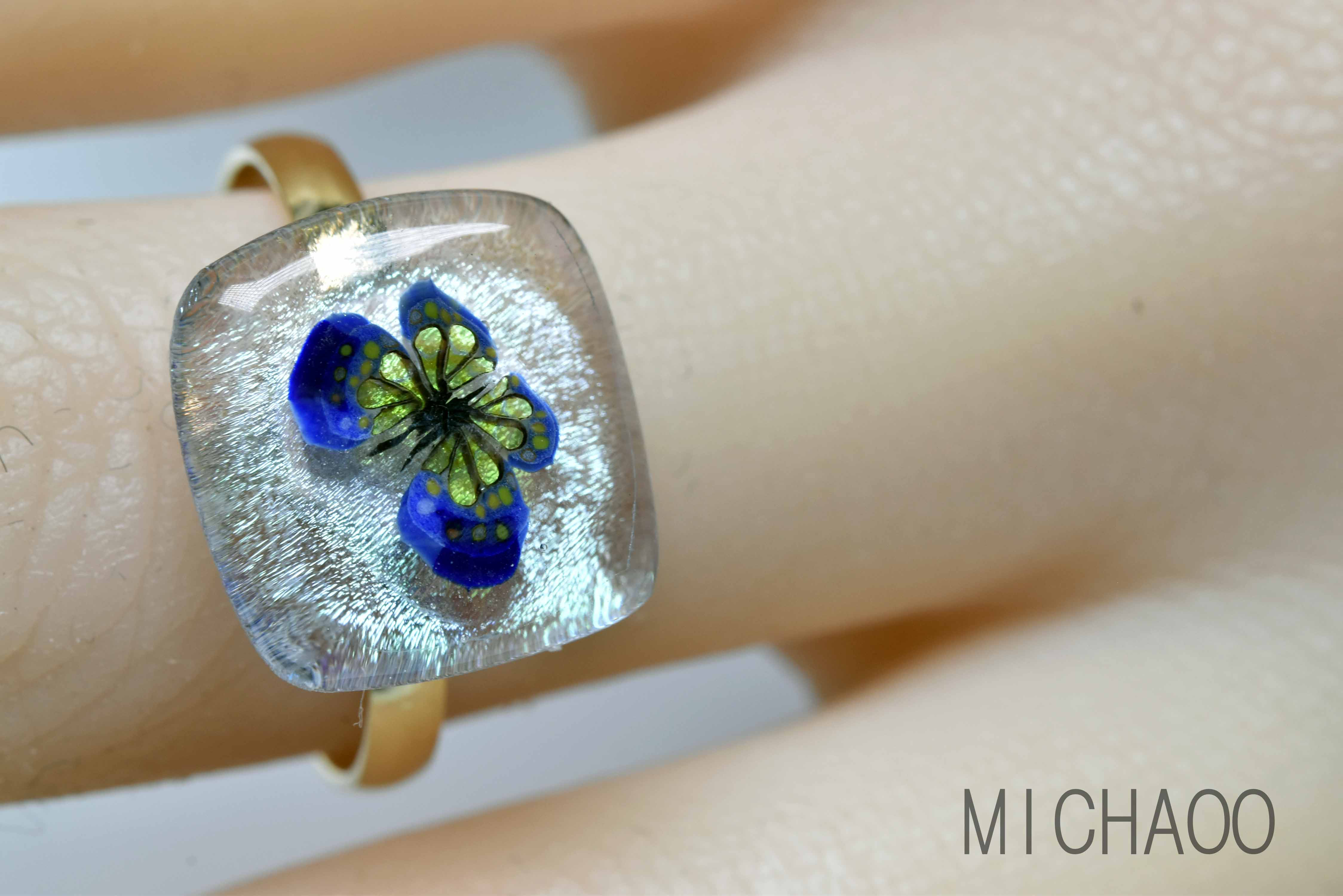 不思議なトンボ玉超細密技法　蝶の舞（10562-453）バタフライガラスリング　指輪