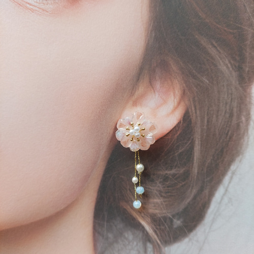 春色ほんのりピンクのボタニカル2wayピアス・イヤリング ピアス 