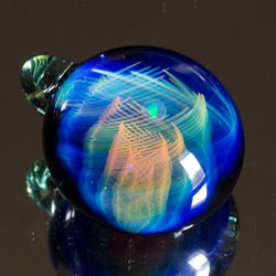 WINGS OF UNIVERSE 硼矽玻璃吊墜 wu2 第4張的照片