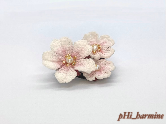 レース編みブローチ　桜/crochet cherry blossoms brooch 3枚目の画像