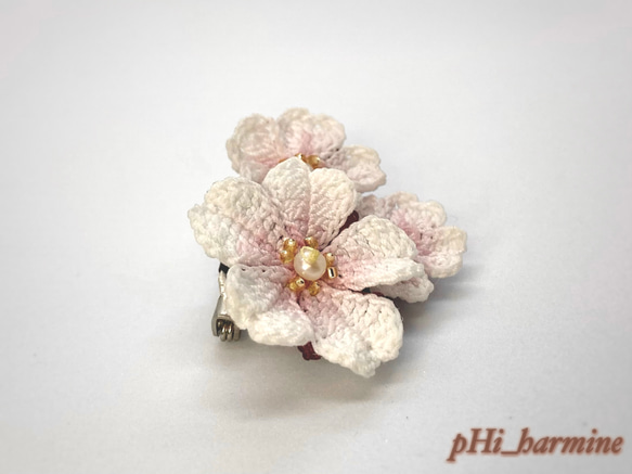 レース編みブローチ　桜/crochet cherry blossoms brooch 4枚目の画像