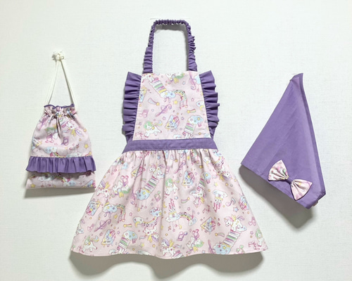 【オーダー品】エプロンセット　ユニコーン　ゆめかわ　アイボリー　ホワイト オーダー品】エプロンセット ユニコーン ゆめかわ アイボリー