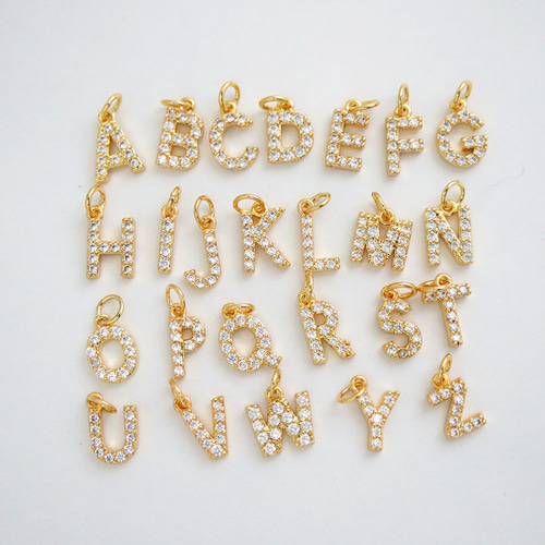 イニシャル26文字 アルファベット ゴールド ペンダントトップ イニシャル26文字 アルファベット ゴールド ペンダントトップ