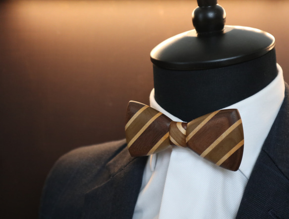 木製蝶ネクタイ【朴×ウォルナット×メープル】 9枚目の画像