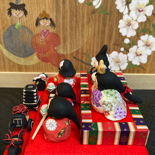 ミニチュア雛人形三段飾り 粘土細工 桐箱入り ひな人形・雛飾り