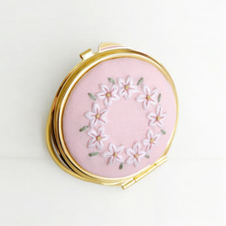 アンティーク ブラシ・鏡セット ミラー ヴィクトリアン 手鏡 刺繍 花柄 ▶︎限定発売◀︎桜刺繍のコンパクトミラー 手鏡 Szal 通販