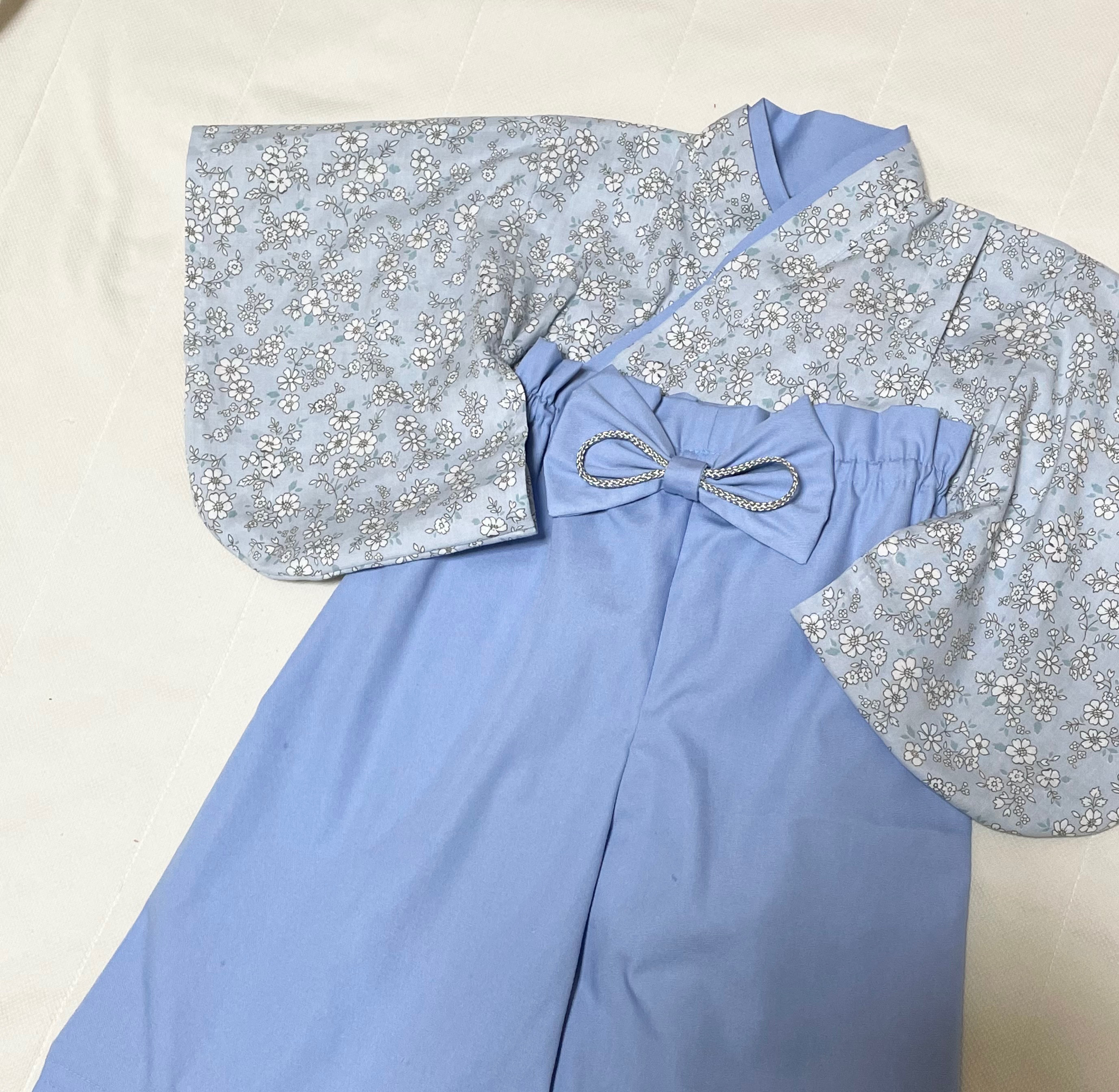 【SALE】ベビー袴　ハンドメイド　ベビー着物　水色　小花柄　水色　60 70 80サイズ