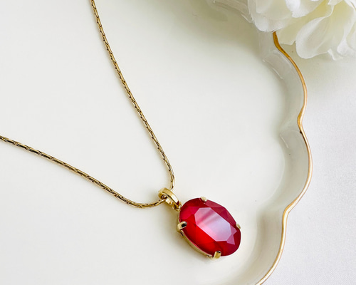 Swarovski クリスタルロイヤルレッドオーバルペンダント