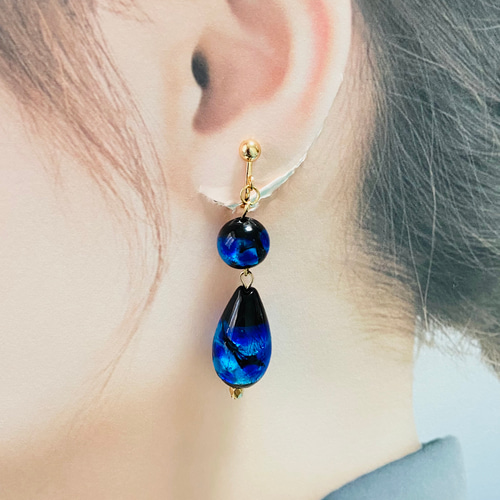 海のしずく☆ホタルガラス ブルー ドロップ イヤリング 金属アレルギー
