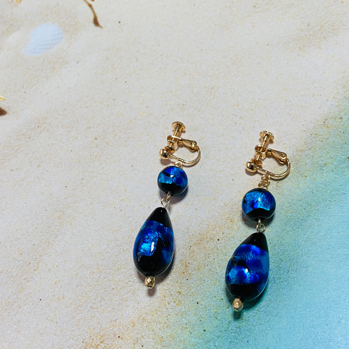 海のしずく☆ホタルガラス ブルー ドロップ イヤリング 金属アレルギー