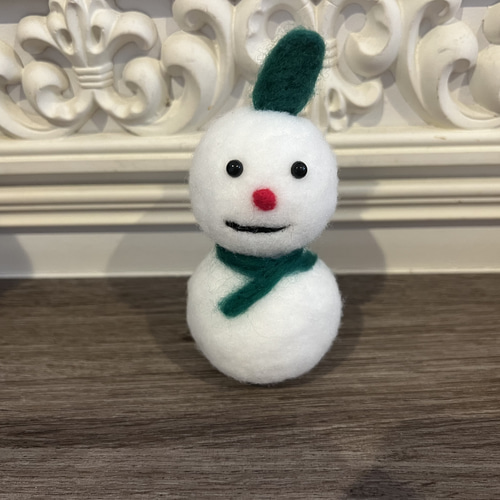 【限定販売】 羊毛フェルト 雪だるま手のひらサイズ f00097 羊毛フェルト 羊毛フェルト