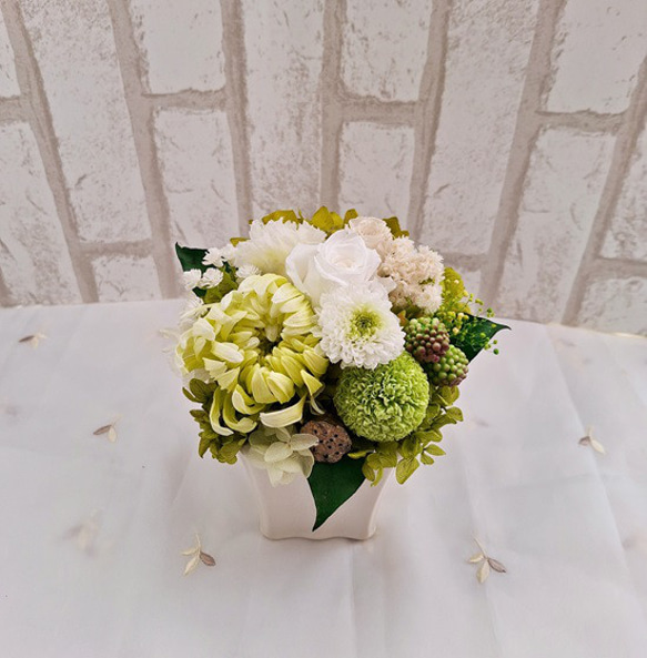 リニューアル/再販】生花のようなプリザーブドフラワーの仏花～緑風  