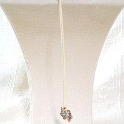 アクアマリンとピンクトルマリンのフラワーマクラメネックレス 3枚目の画像