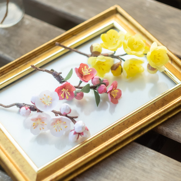 白梅 の 布花 ブローチ 2枚目の画像