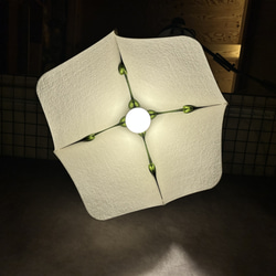 フェルト製ランプシェード　ペンダントライト　花　ホワイト×ライトグリーン 7枚目の画像
