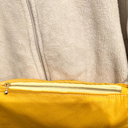 綿生地の黄色のスマホバッグ横型(裏地内ポケット付き) 6枚目の画像