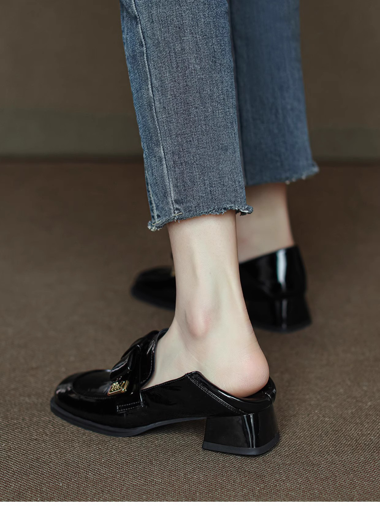 レディース靴 ベージュ パンプス エナメル パンプス走れる ヒール パンプス キーヒール 結婚式 結婚祝い カスミソウ